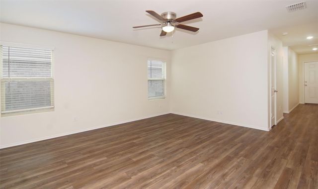 1106 Lady Bird Street, Ennis, TX 75119