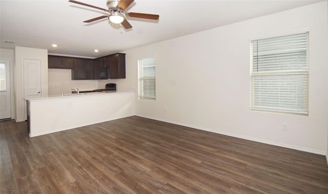 1106 Lady Bird Street, Ennis, TX 75119