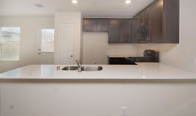 1106 Lady Bird Street, Ennis, TX 75119