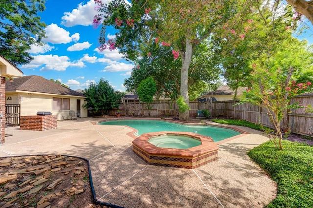 1131 Plantation Drive, Richmond, TX 77406