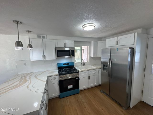 2041 E HARVARD Street, Phoenix, AZ 85006