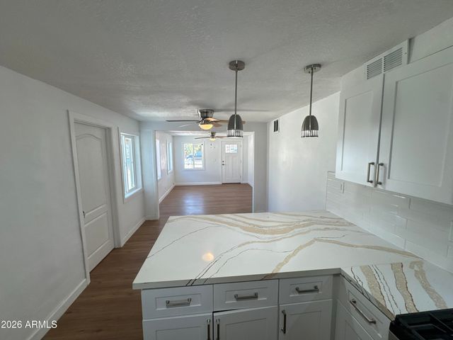 2041 E HARVARD Street, Phoenix, AZ 85006