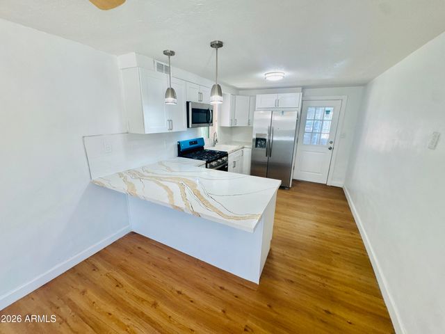 2041 E HARVARD Street, Phoenix, AZ 85006