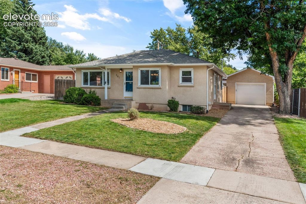 641 Glen Eyrie Circle, Colorado Springs, CO 80904 — photo 2