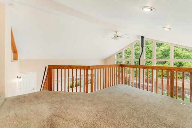 332 Alpine Drive, Mount Shasta, CA 96067