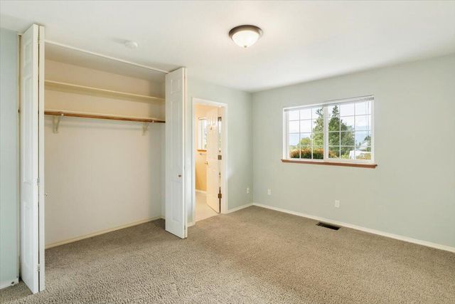 332 Alpine Drive, Mount Shasta, CA 96067