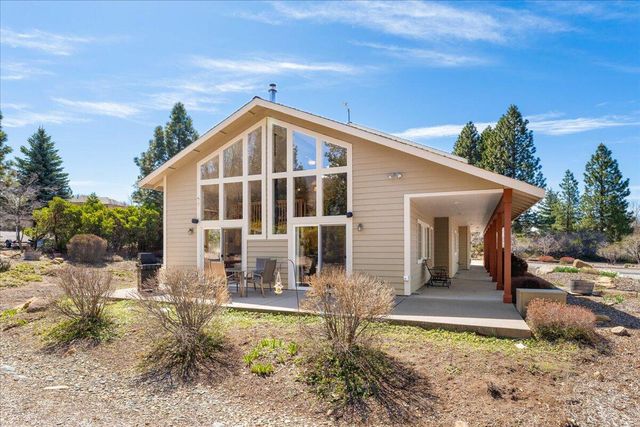 332 Alpine Drive, Mount Shasta, CA 96067