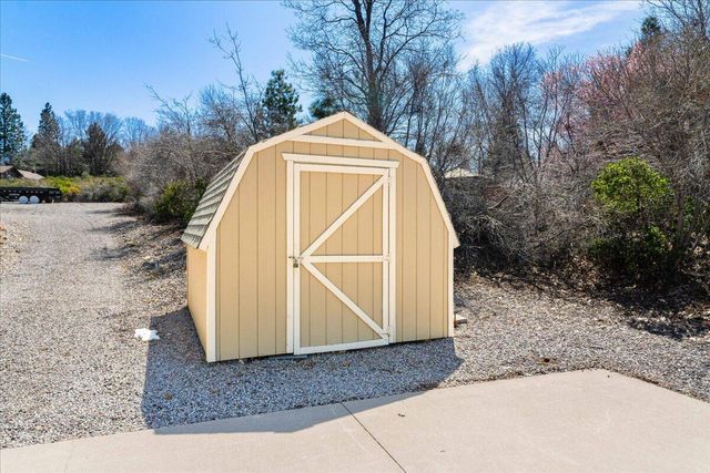 332 Alpine Drive, Mount Shasta, CA 96067