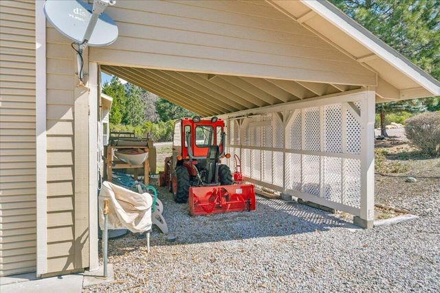 332 Alpine Drive, Mount Shasta, CA 96067