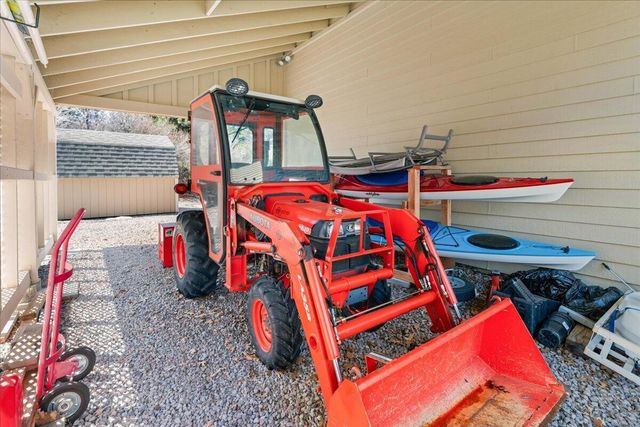 332 Alpine Drive, Mount Shasta, CA 96067