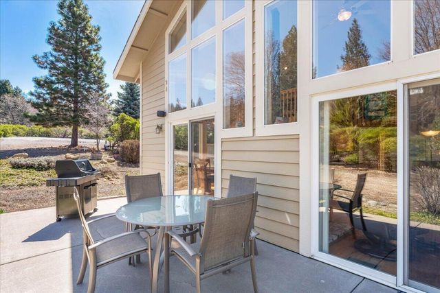 332 Alpine Drive, Mount Shasta, CA 96067