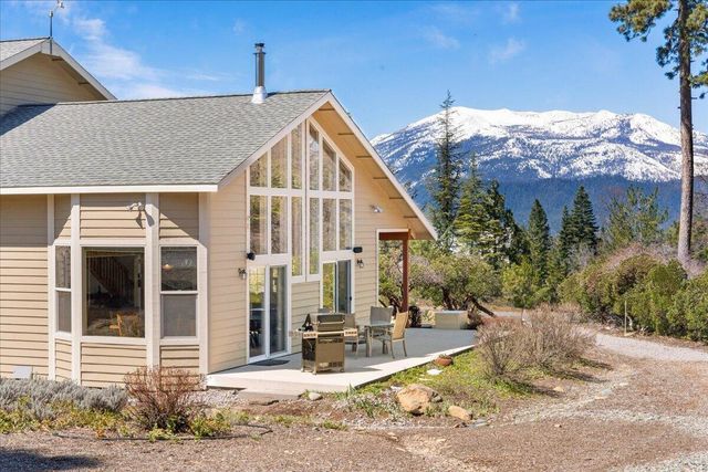 332 Alpine Drive, Mount Shasta, CA 96067