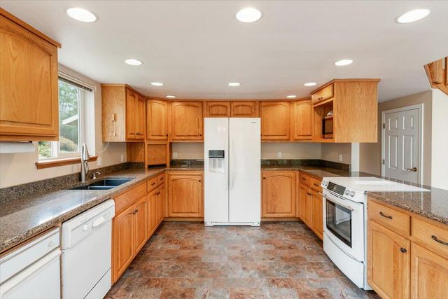 332 Alpine Drive, Mount Shasta, CA 96067