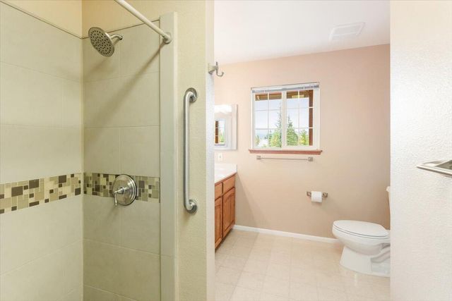 332 Alpine Drive, Mount Shasta, CA 96067