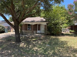 825 E Ridgewood Drive, Garland, TX 75041