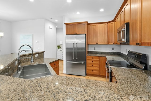 8030 212th Street SW, Edmonds, WA 98026