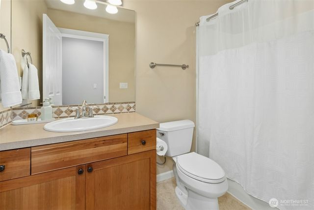 8030 212th Street SW, Edmonds, WA 98026