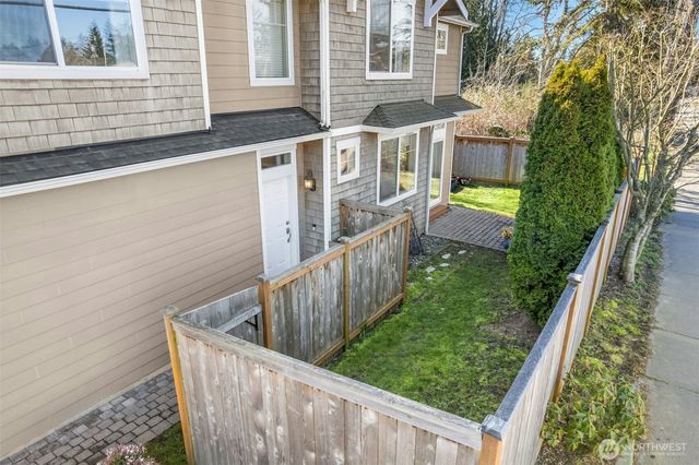 8030 212th Street SW, Edmonds, WA 98026