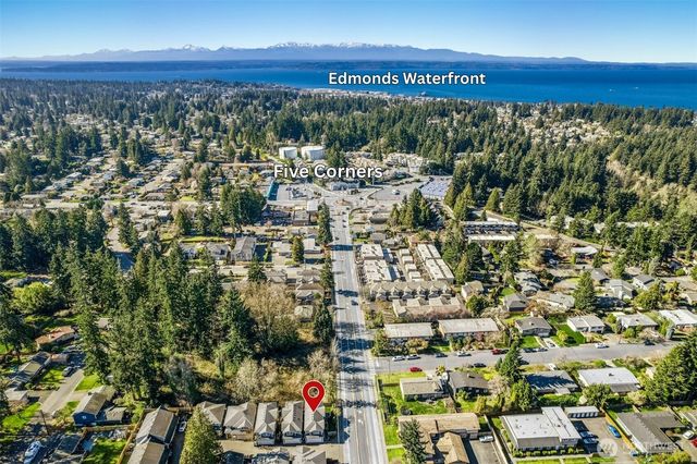 8030 212th Street SW, Edmonds, WA 98026
