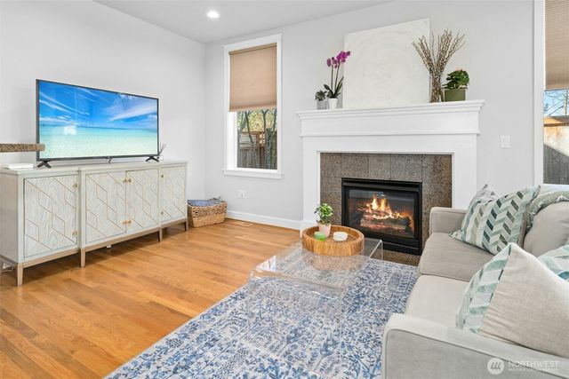 8030 212th Street SW, Edmonds, WA 98026