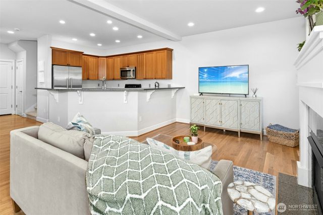 8030 212th Street SW, Edmonds, WA 98026