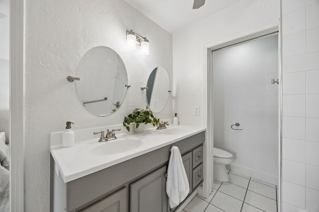 9262 Forest Hills Boulevard, Dallas, TX 75218