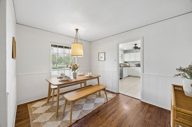 9262 Forest Hills Boulevard, Dallas, TX 75218