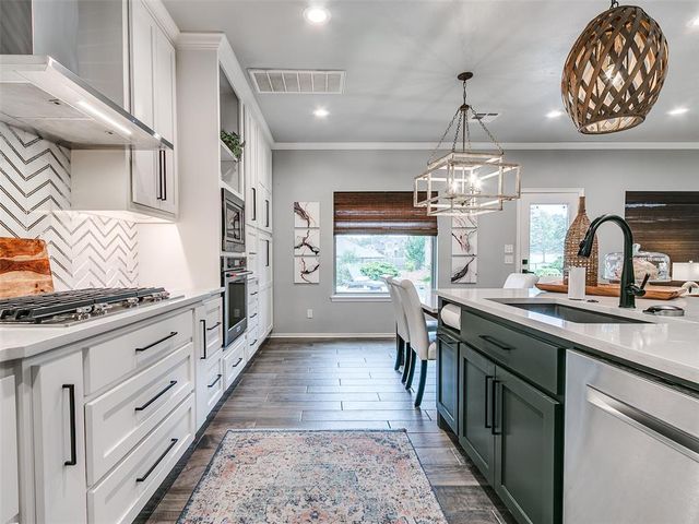 1164 Stone Point Circle, Edmond, OK 73034