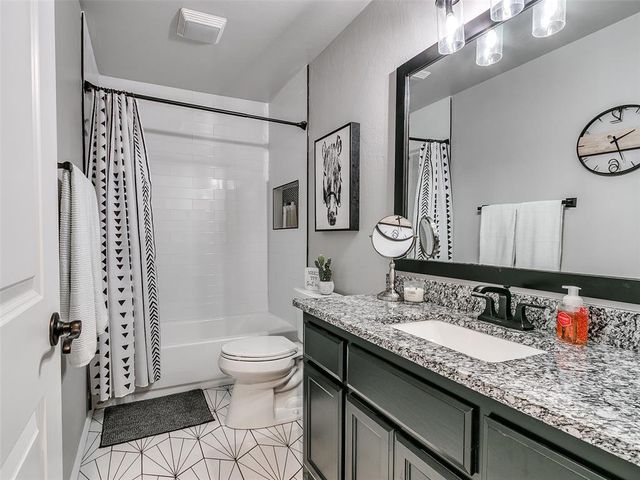 1164 Stone Point Circle, Edmond, OK 73034