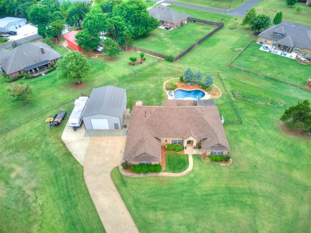 1164 Stone Point Circle, Edmond, OK 73034