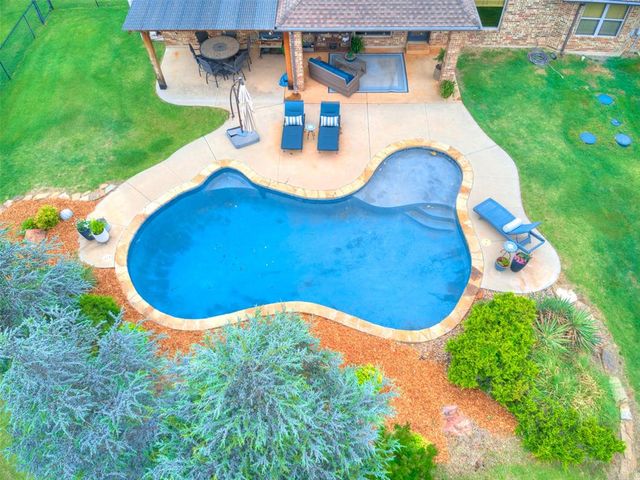 1164 Stone Point Circle, Edmond, OK 73034
