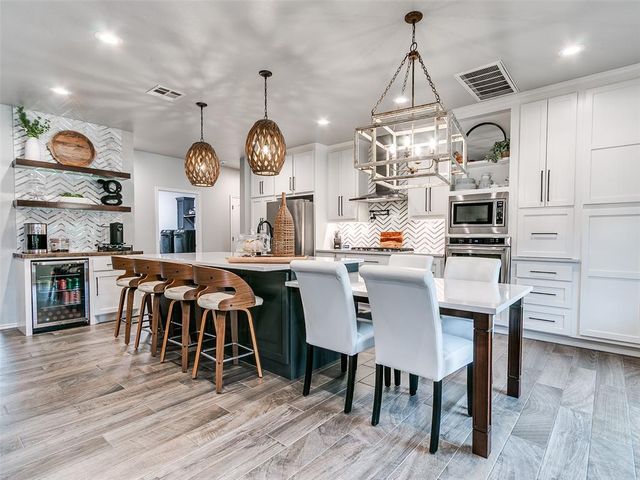 1164 Stone Point Circle, Edmond, OK 73034