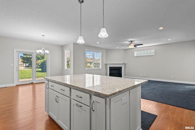 3909 WATERSTONE Way, Springfield, IL 62711