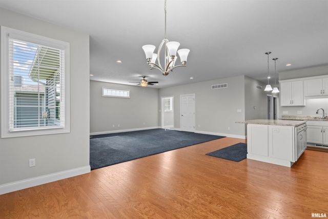 3909 WATERSTONE Way, Springfield, IL 62711