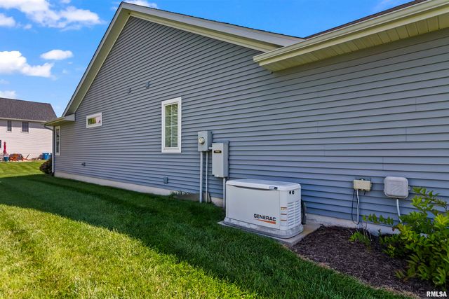 3909 WATERSTONE Way, Springfield, IL 62711