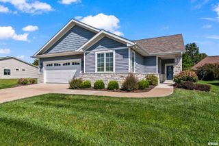 3909 WATERSTONE Way, Springfield, IL 62711