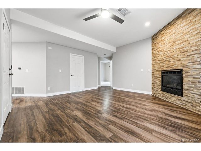 8601 E Dry Creek Rd 114, Englewood, CO 80112