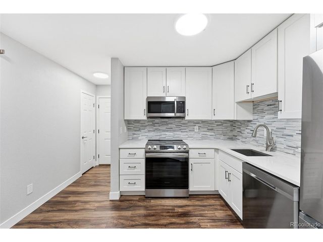 8601 E Dry Creek Rd 114, Englewood, CO 80112