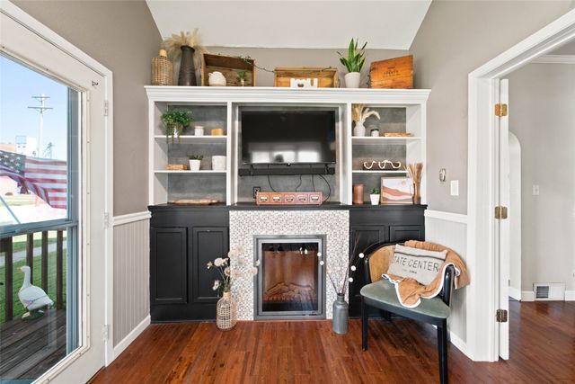 201 2nd Avenue SW, State Center, IA 50247