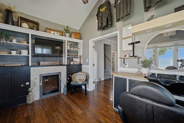 201 2nd Avenue SW, State Center, IA 50247
