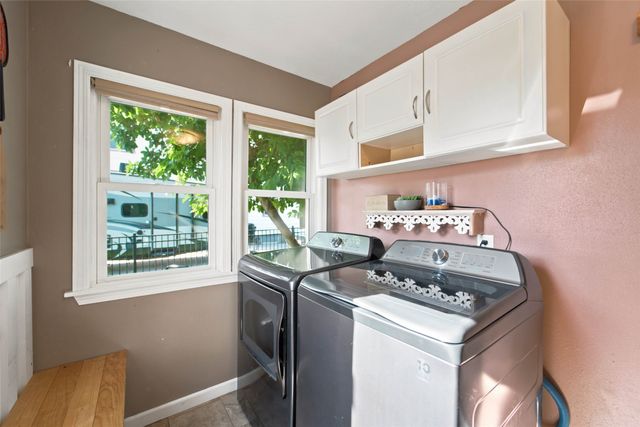 201 2nd Avenue SW, State Center, IA 50247