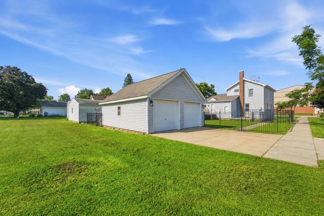 201 2nd Avenue SW, State Center, IA 50247