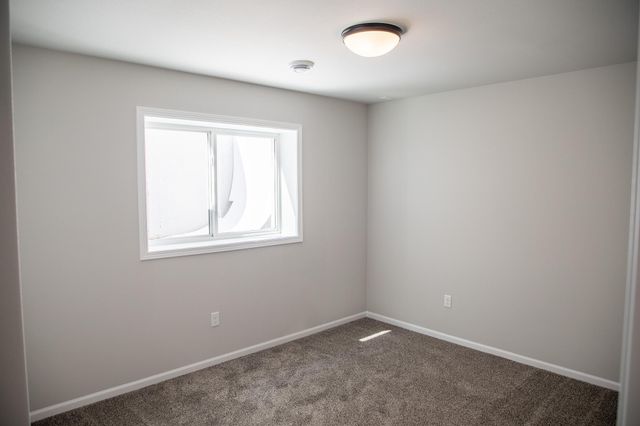 1434 66 Avenue S, Fargo, ND 58104