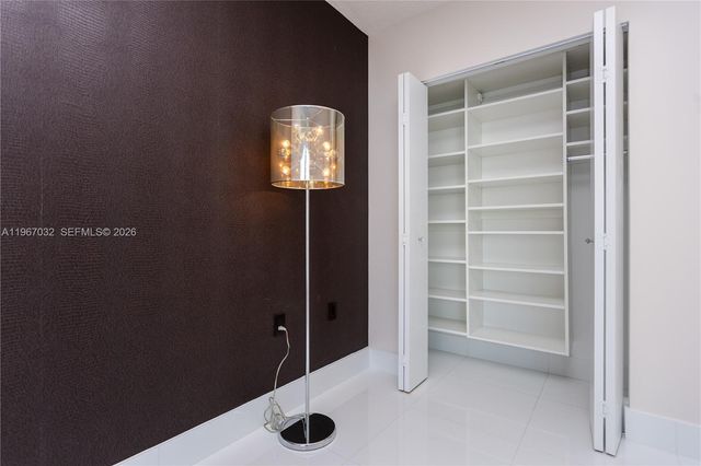 200 Sunny Isles Blvd 2-1105, Sunny Isles Beach, FL 33160