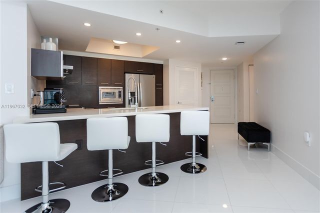 200 Sunny Isles Blvd 2-1105, Sunny Isles Beach, FL 33160