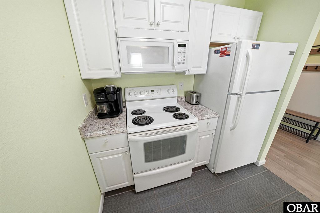 Image 12 of property listing at 1200 Wrightsville Boulevard Unit 4, Kill Devil Hills, NC 27948
