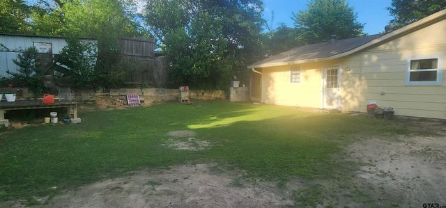 2028 Bradshaw Dr, Tyler, TX 75702