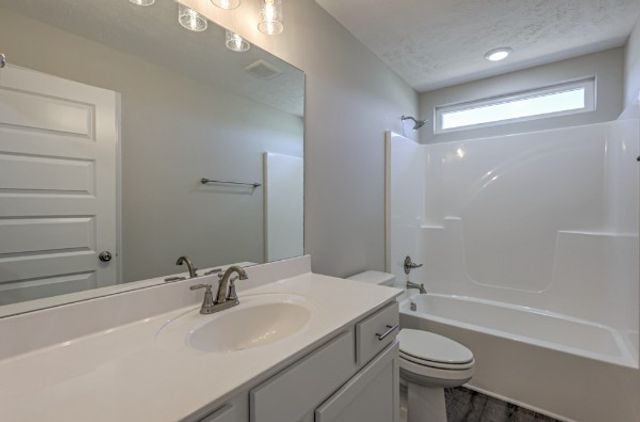 2864 Old Alto Hwy, Decherd, TN 37324