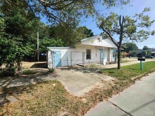 202 N G St, Pensacola, FL 32502