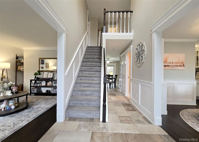 9 Keystone Court, Centereach, NY 11720